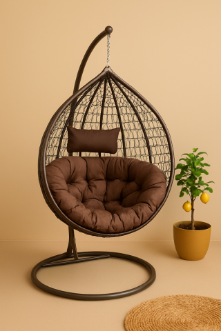 Oeuf suspendu ultra confortable avec son large coussin marron